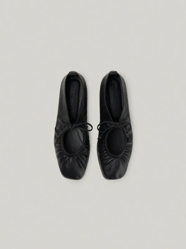 Plissette Flat Shoes - Black플리셋 플랫 슈즈