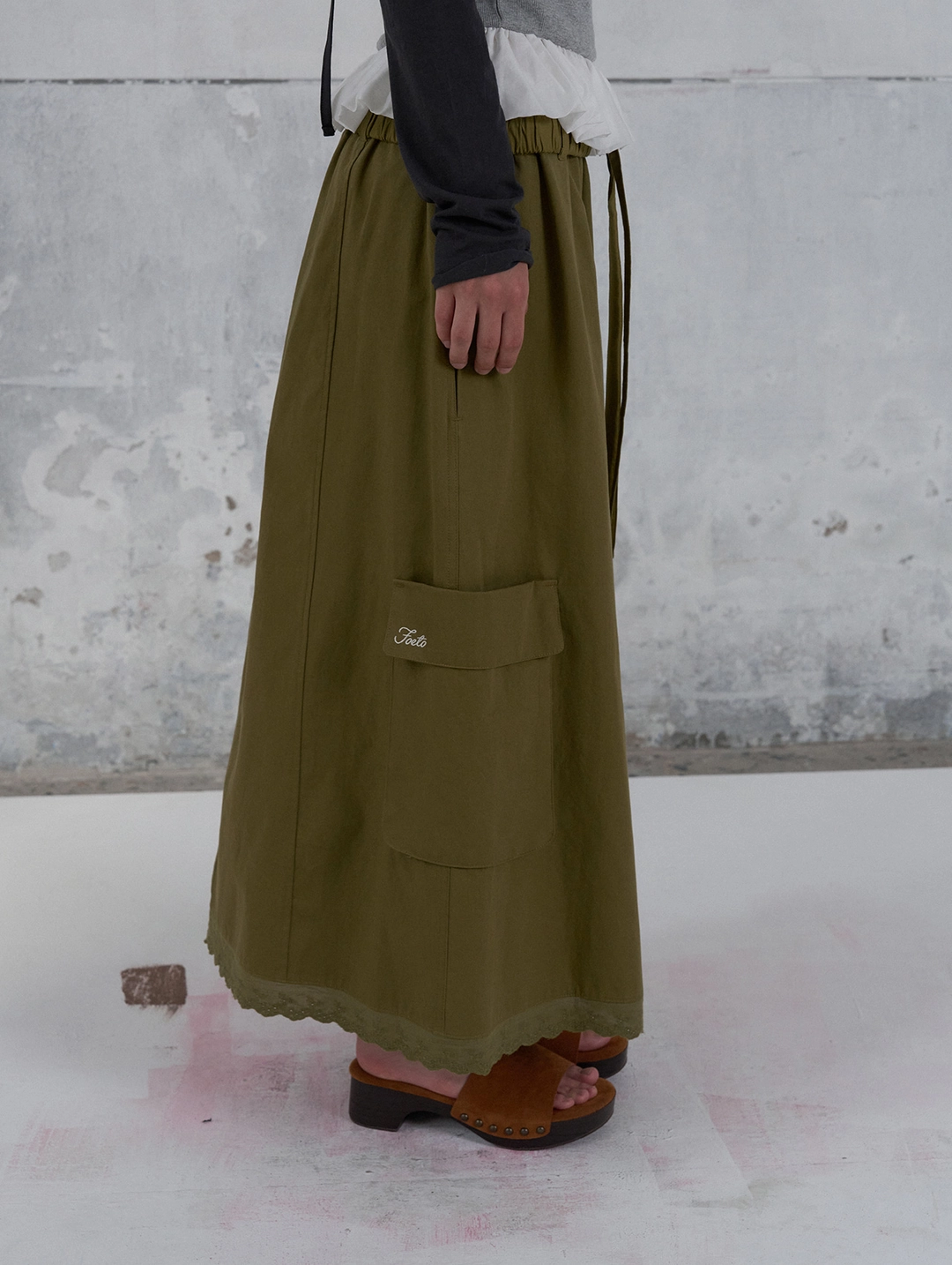 포에토 Drift cargo lace skirt - olive 상품 이미지 2