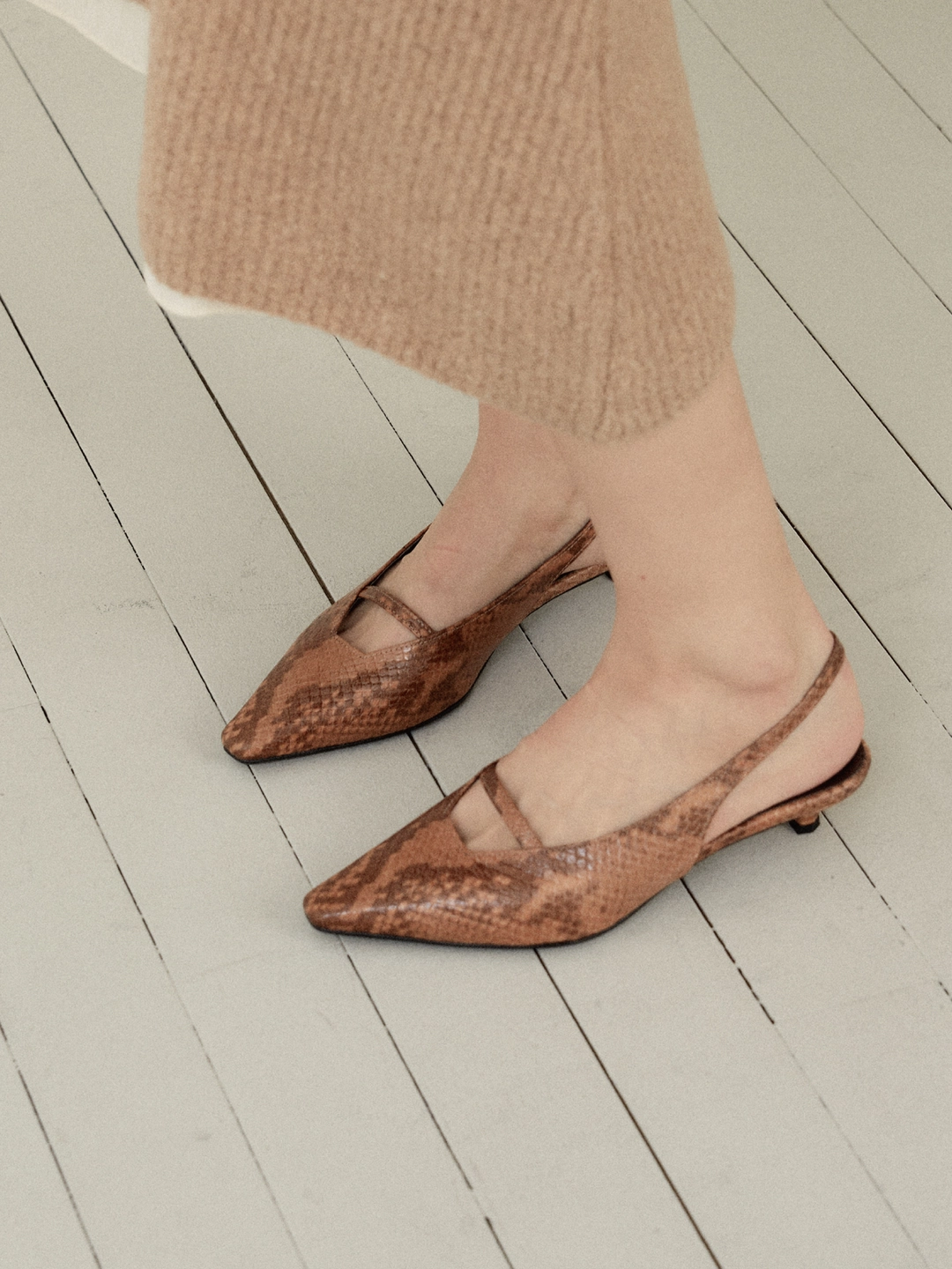 러브듀이 SILHOUETTE slingback / 딥베이지스네이크 상품 이미지 2