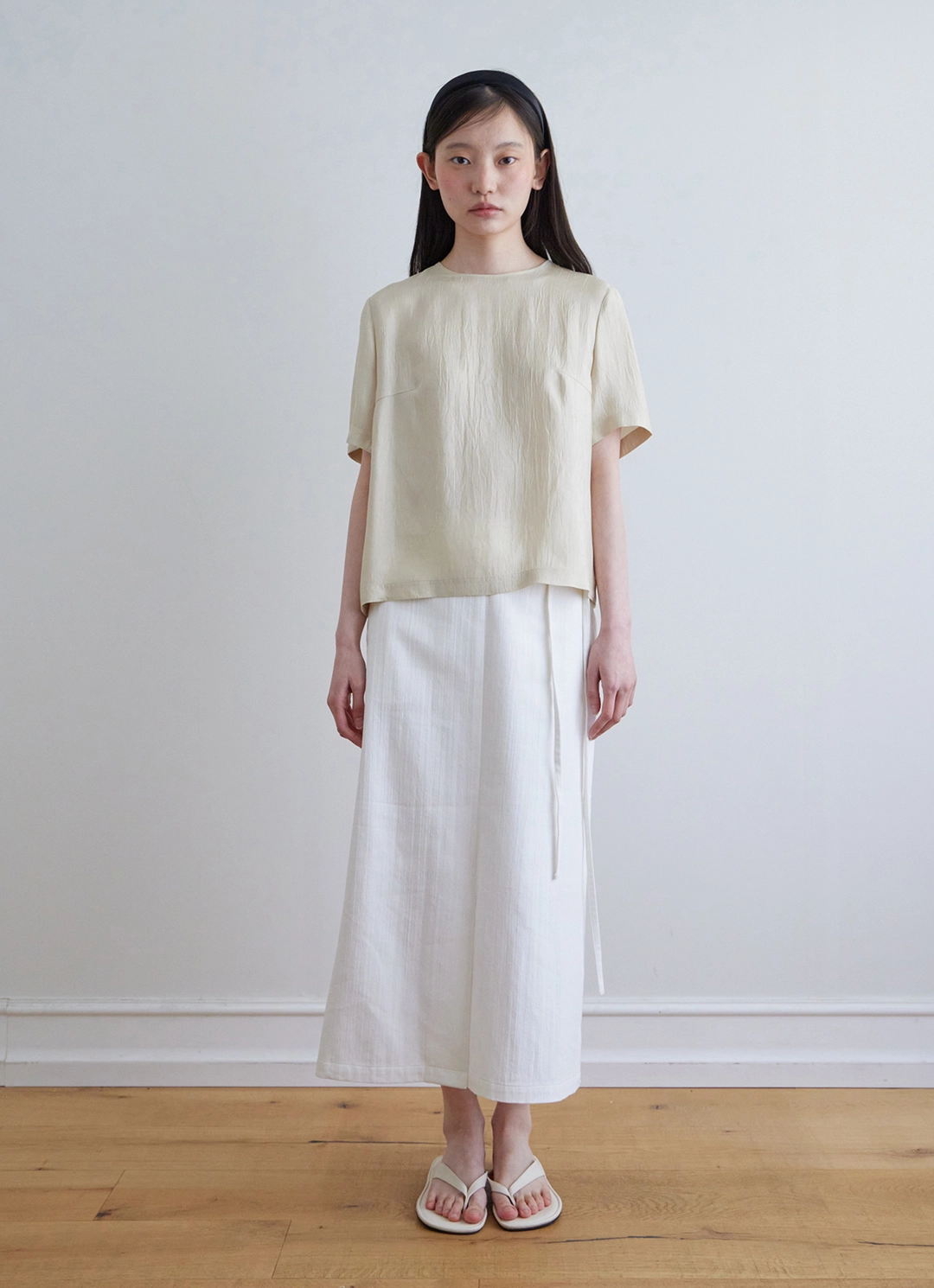 스텝어라운드 [9차] CRACK HALF SLEEVES BLOUSE_WHITE 상품 이미지 2
