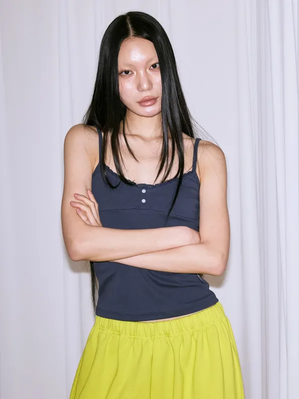 [06.15 예약 출고] [2차] V NECK BUTTON SLEEVELESS - NAVY