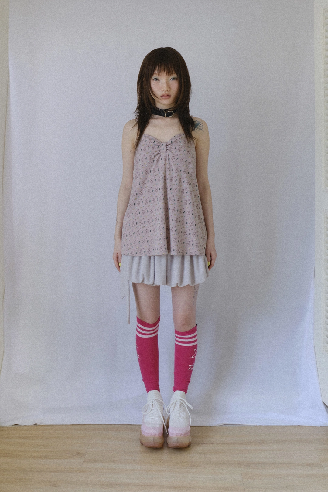 허그유어스킨 HUGYOURSKIN X LUCY printed sleeveless (Pink) 상품 이미지 2