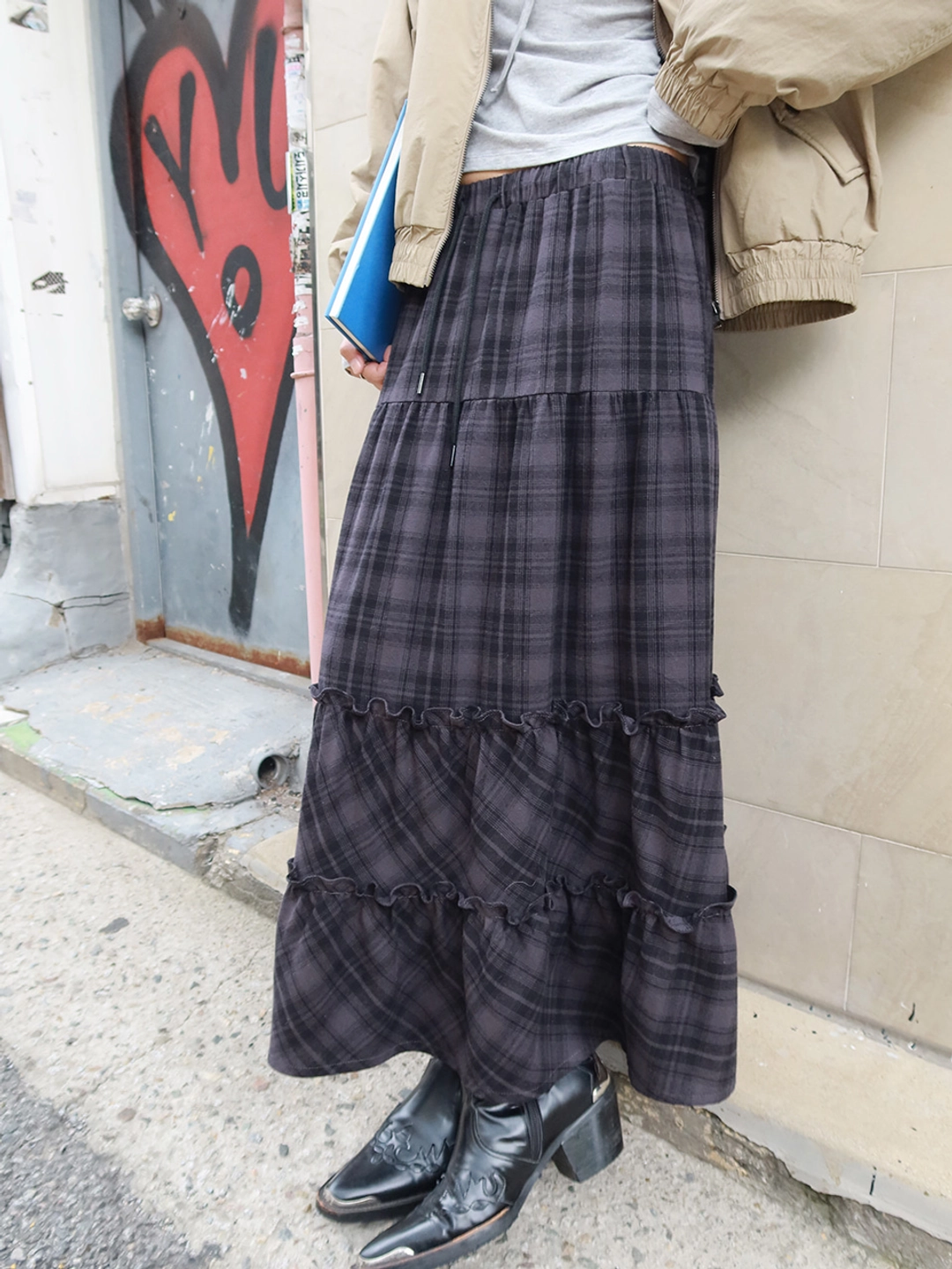 에트몽 Check Tiered Long Skirt, Black 상품 이미지 2