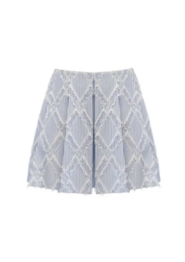 DIAMOND FRINGE EMBROIDERED PLEATED SHORTS