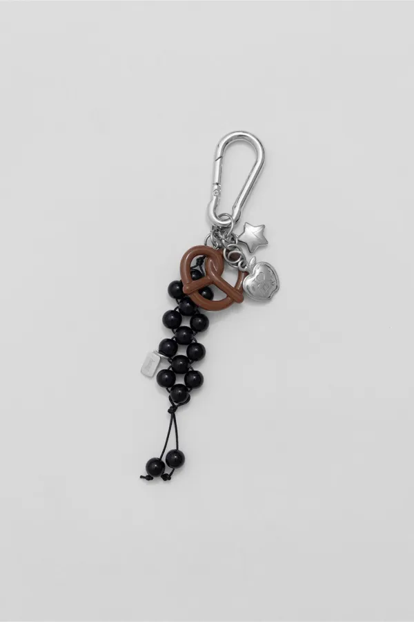 a pretzel keyring (black)