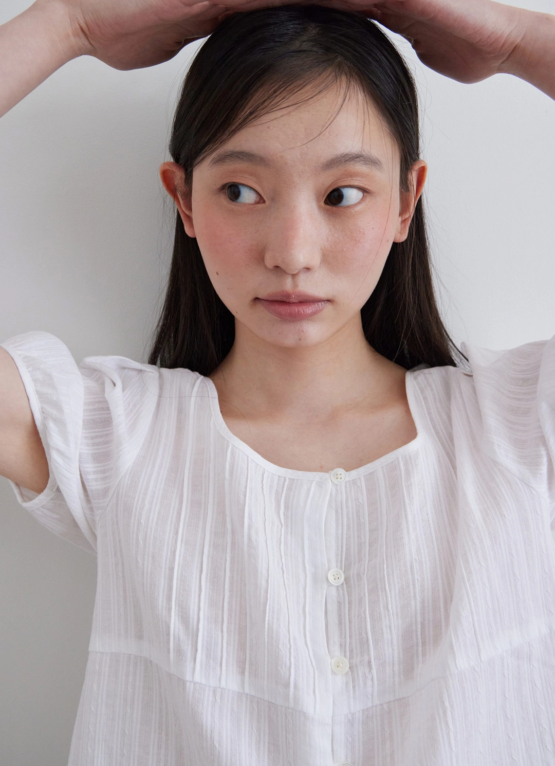스텝어라운드 [6차] Tuck detail puff blouse_WHITE 상품 이미지 2