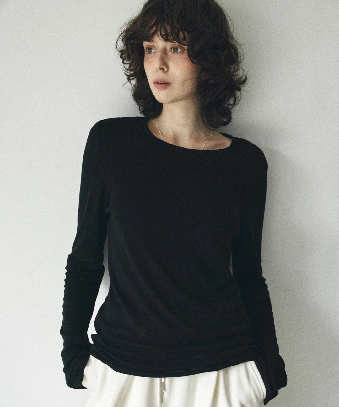 반원 아뜰리에 A3565 울 블렌디드 롱 슬리브_Black 상품 이미지 2