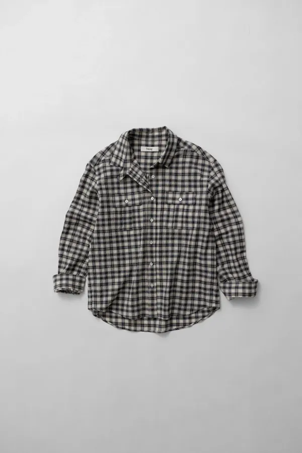 3rd) a pocket shirt (black)