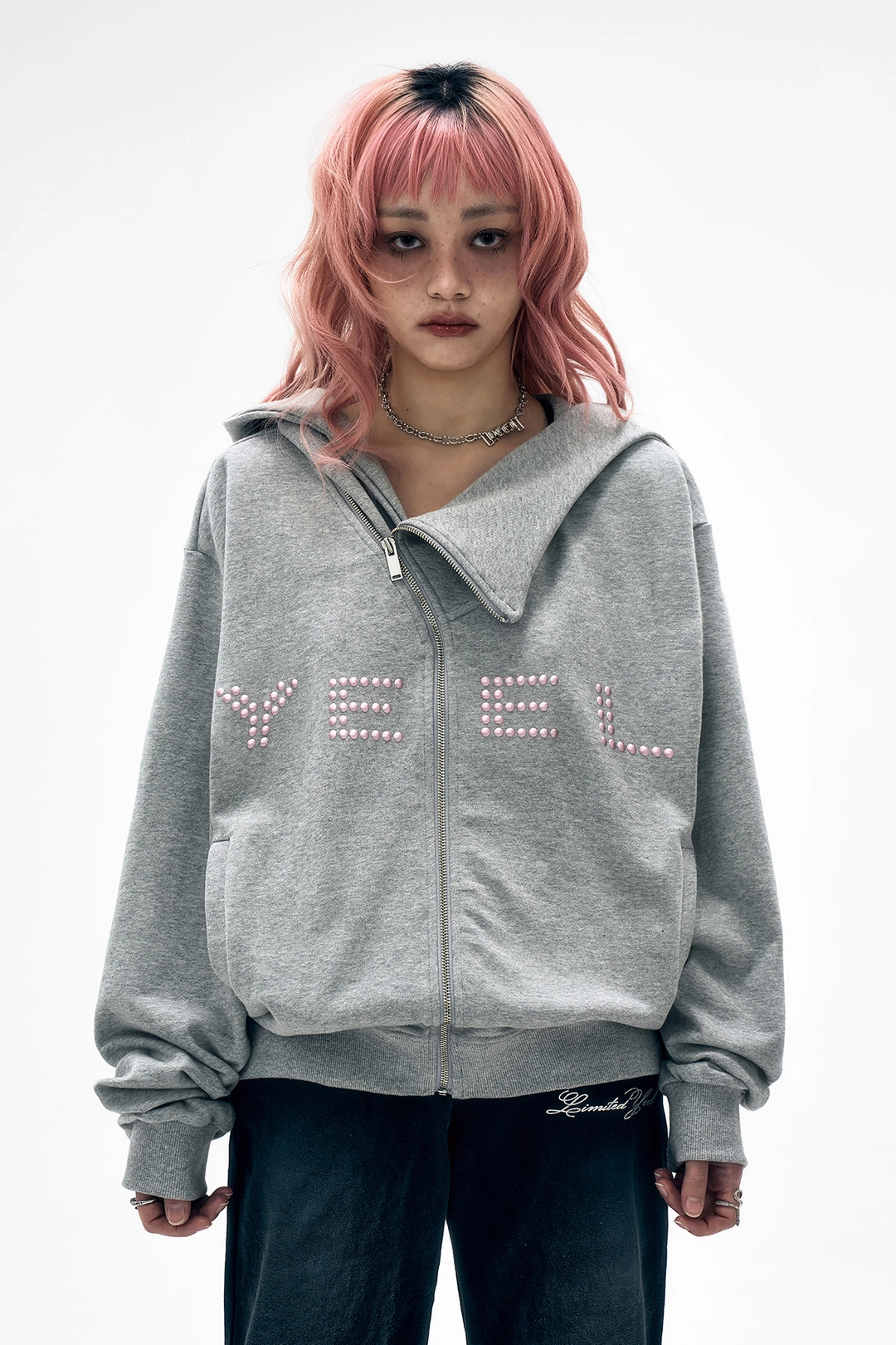 와이이이엘 STUDDED Y ZIP-UP HOODIE GREY 상품 이미지 2