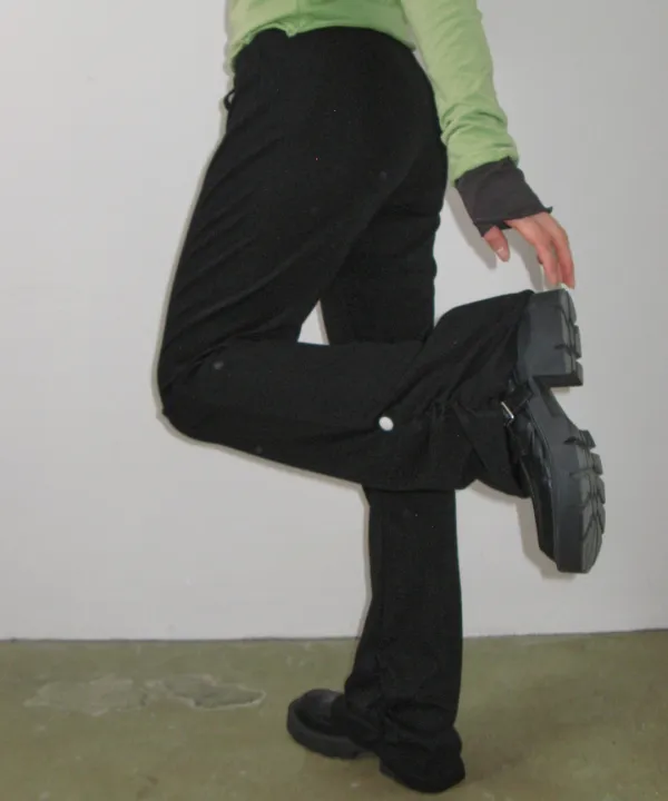 [10/6 순차배송] SHIRRING BUTTON BOOTCUT PANTS BLACK