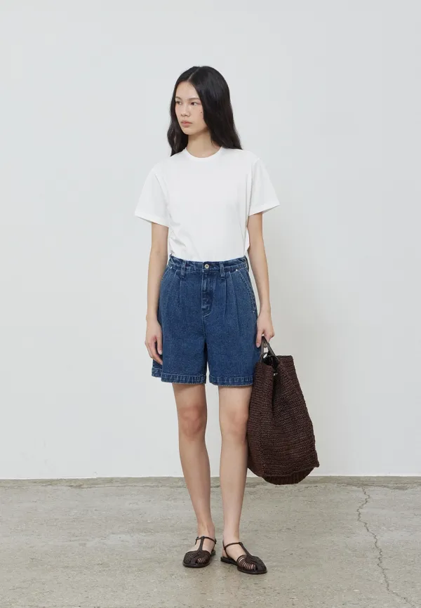 PLEATS DENIM SHORT - BLUE
