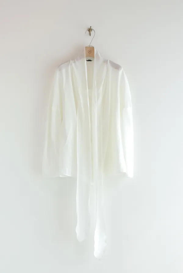[6TH] ARDEL BLOUSE ( IVORY )