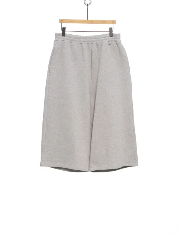 PF25 GRAY GRAPHIC PRINTED BERMUDA SWEATSHORTS