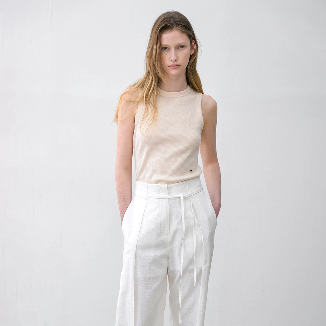 아뜰리에 나인 (T-7053)ESSENTIAL BACK SLIT TOP 상품 이미지 1