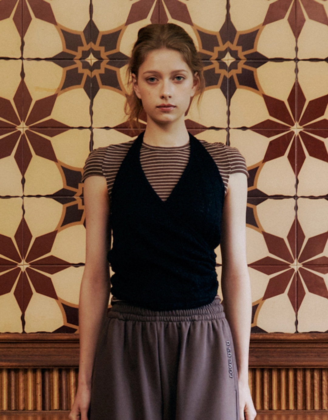 러브어스유 Flower Halter Neck Knit (Black) 상품 이미지 1