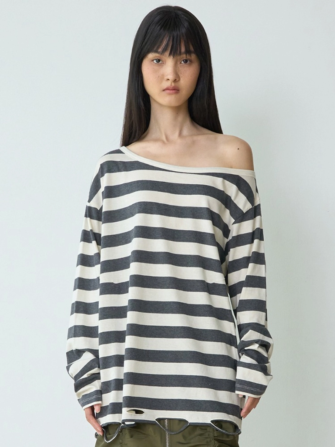 밀로 우먼 One Shoulder Distressed T-Shirt [Stripe Charcoal] 상품 이미지 1