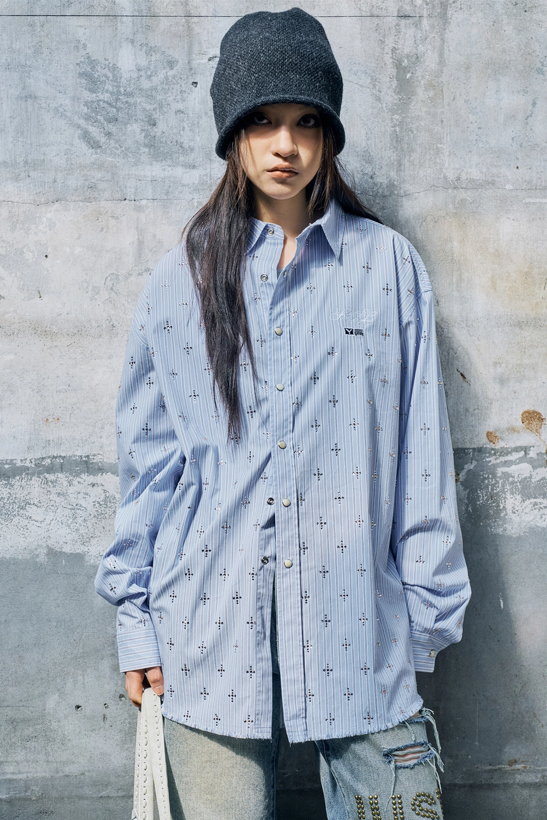 와이이이엘 RHINESTONE STRIPED OVERSHIRT BLUE 상품 이미지 2