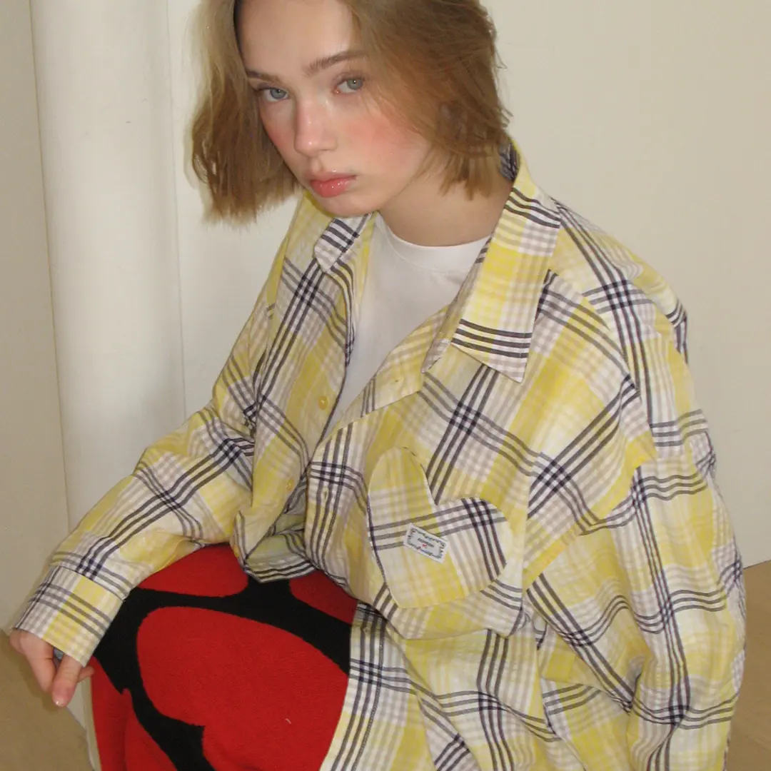 론론 CHECK STITCH HEART POCKET OVER FIT SHIRT YELLOW 상품 이미지 1