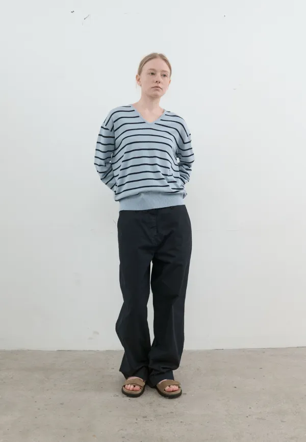 Stripe v-neck pullover (sky)