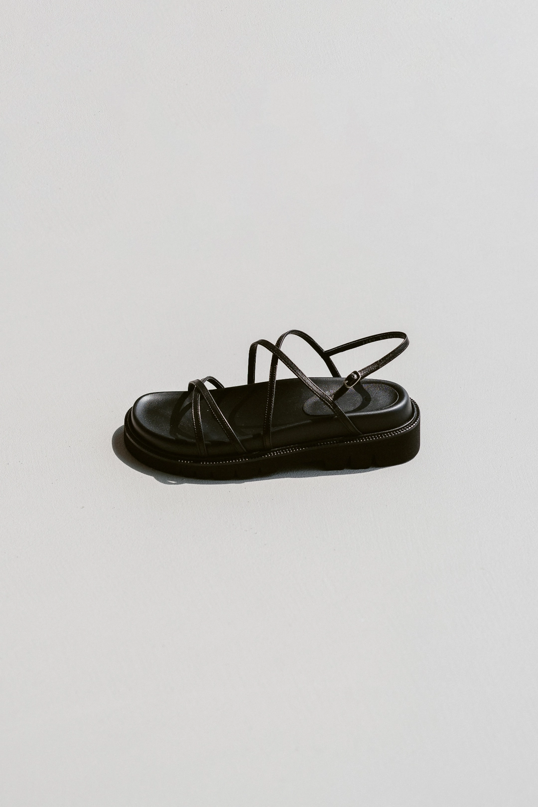 스앨더 28761_Strap Flat Sandals 상품 이미지 1