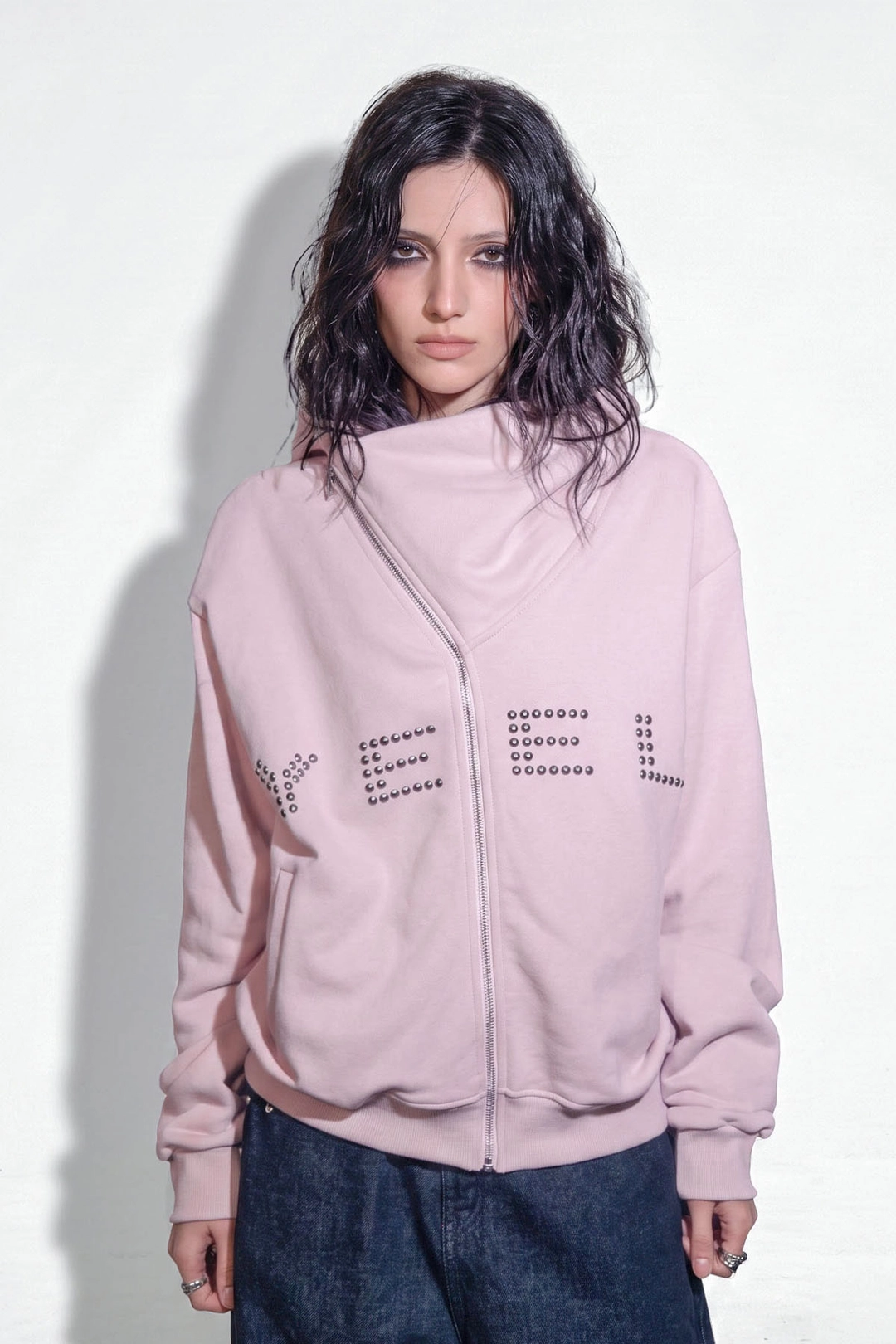 와이이이엘 STUDDED Y ZIP-UP HOODIE PINK 상품 이미지 2
