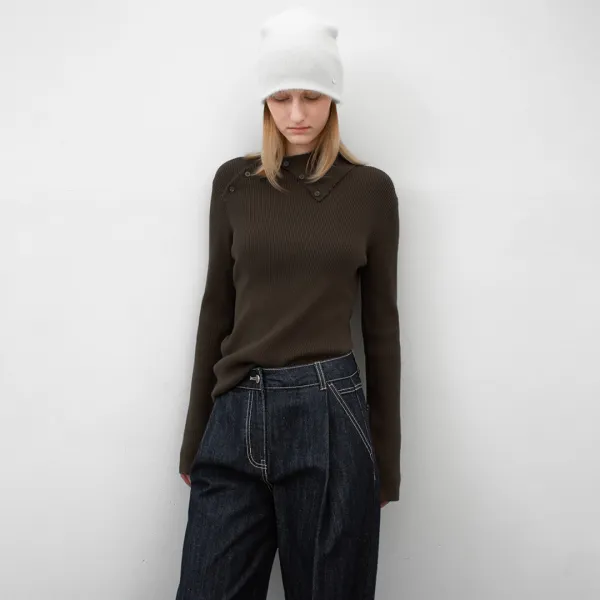 (T-7118)BUTTON DETAIL COLLAR SLIM FIT KNIT