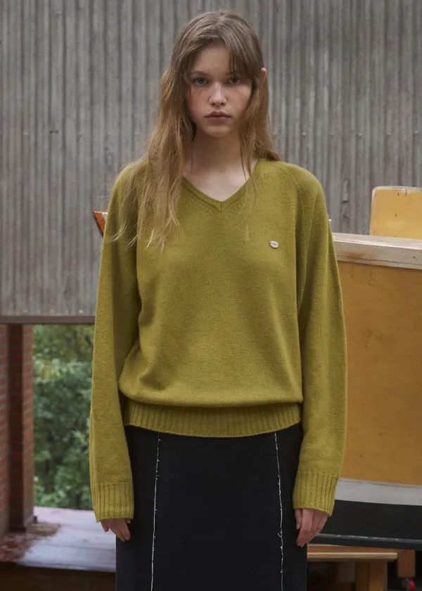 Powder v-neck knit (olive)