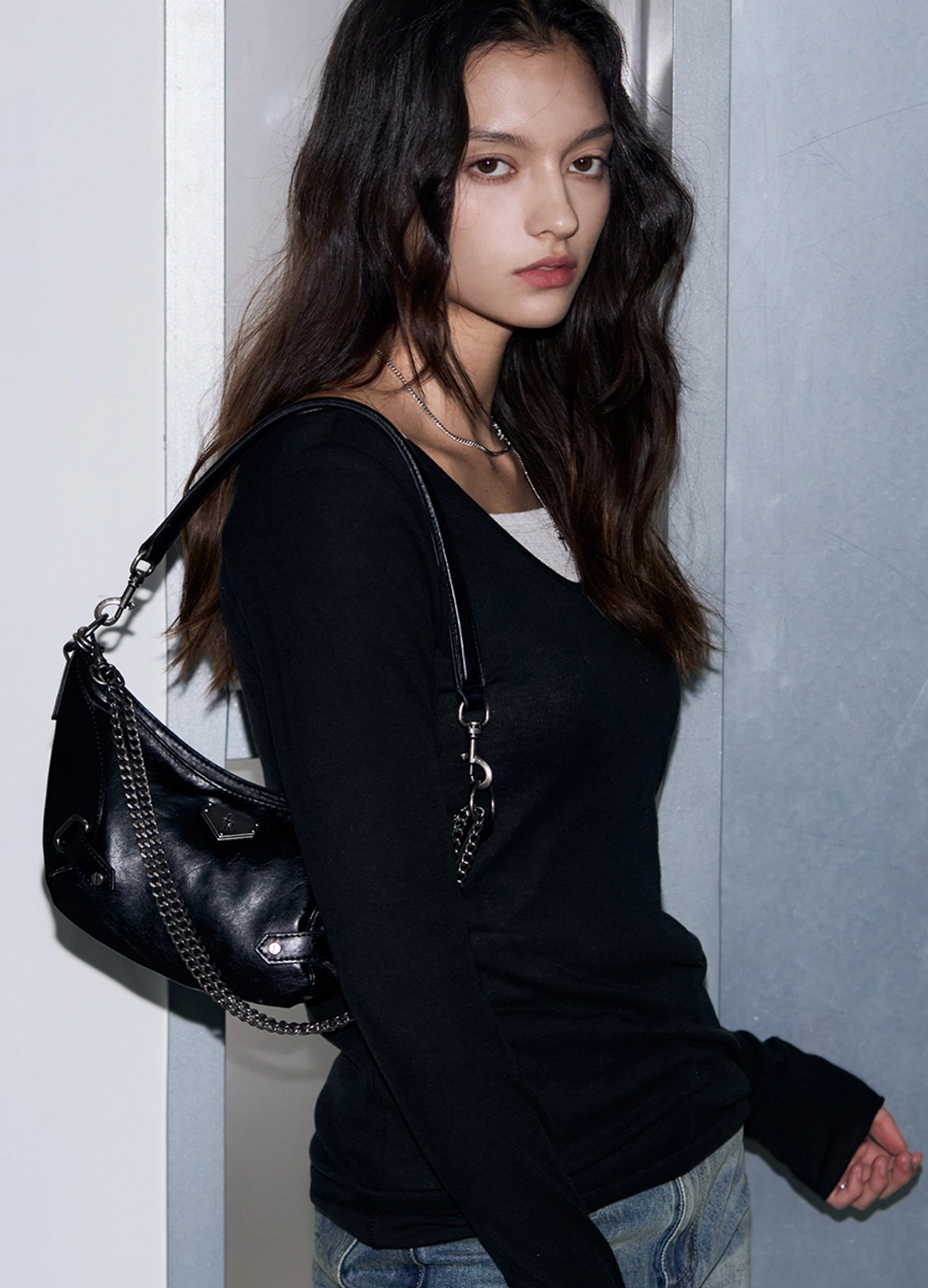 레더리 빈티지 체인 크로스 숄더백 _미니 [BLACK] 상품 이미지 2