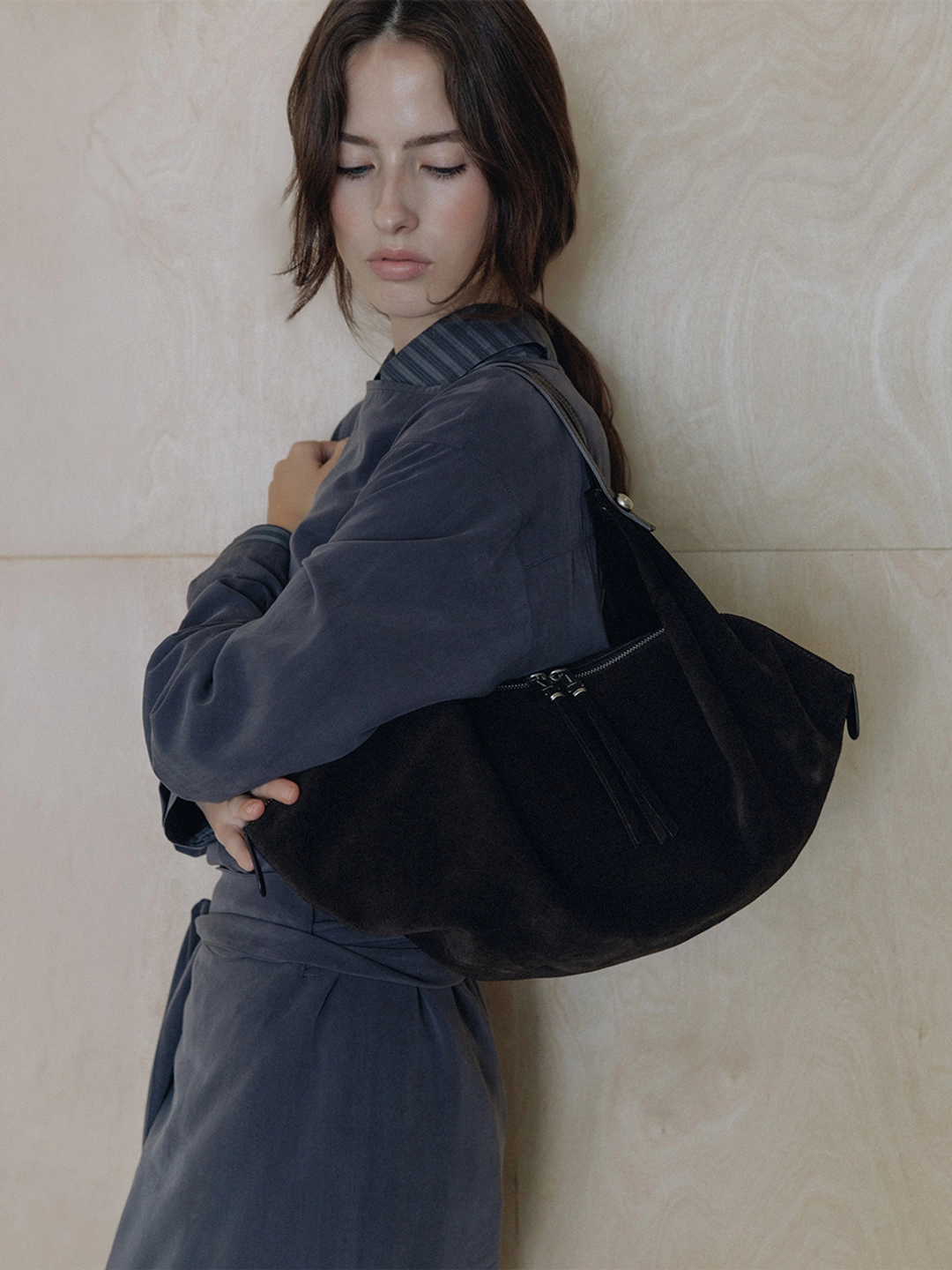 루에브르 Bise Hobo Medium (suede ver.) FA6AD392-N9 상품 이미지 1