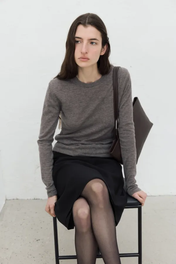 Wool Slim Fit Round Neck Knit (Beige / Brown / Dark Gray / Black)