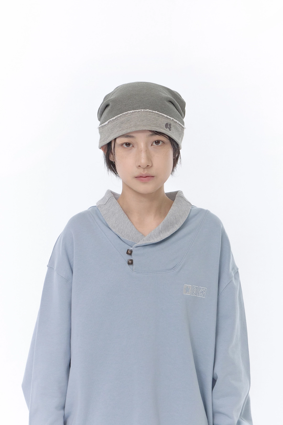 허그유어스킨 Cross strap sweat beanie (Khaki) 상품 이미지 2
