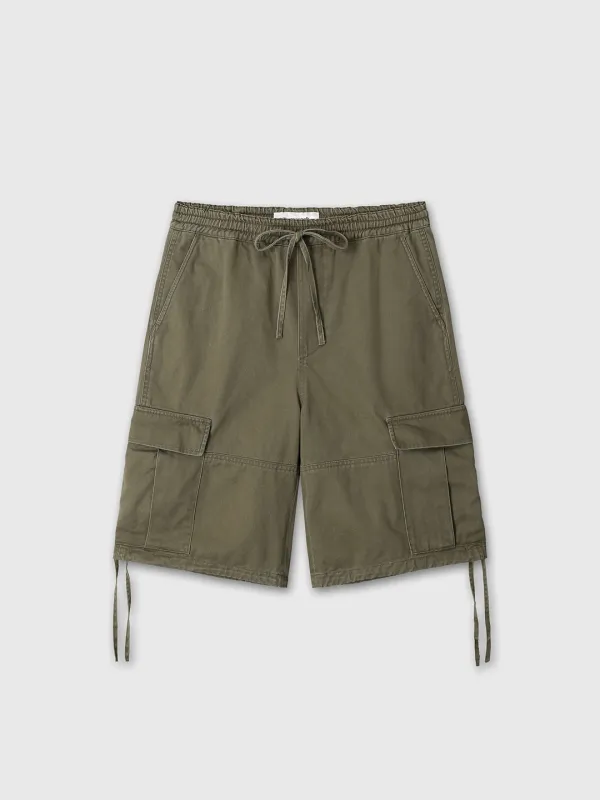 (W) GARMENT-WASHED CARGO SHORTS_ OLIVE