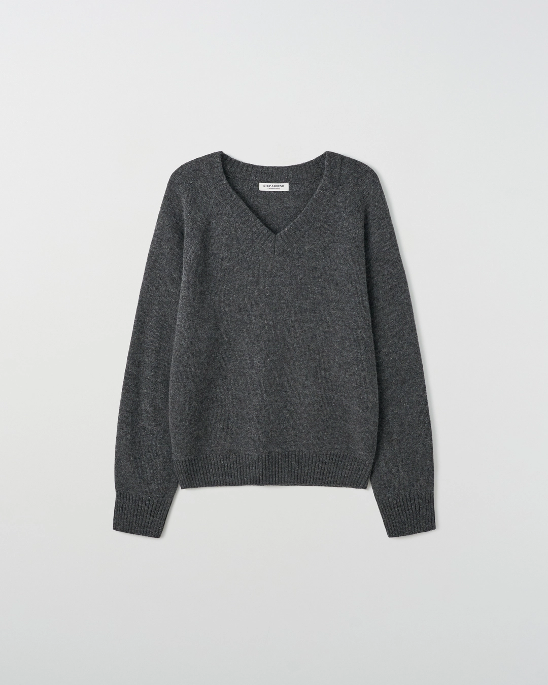 스텝어라운드 Cashmere reglan v neck knit_CHARCOAL 상품 이미지 2