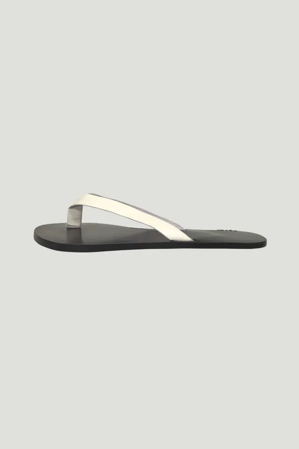 Leather Flip Sandal (ivory)