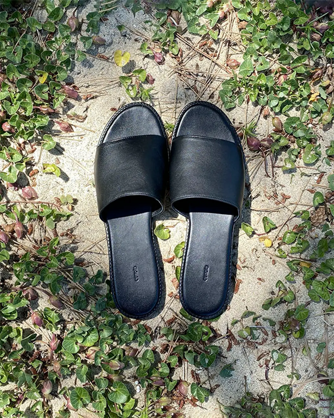 유노이아 black leather slide 상품 이미지 2