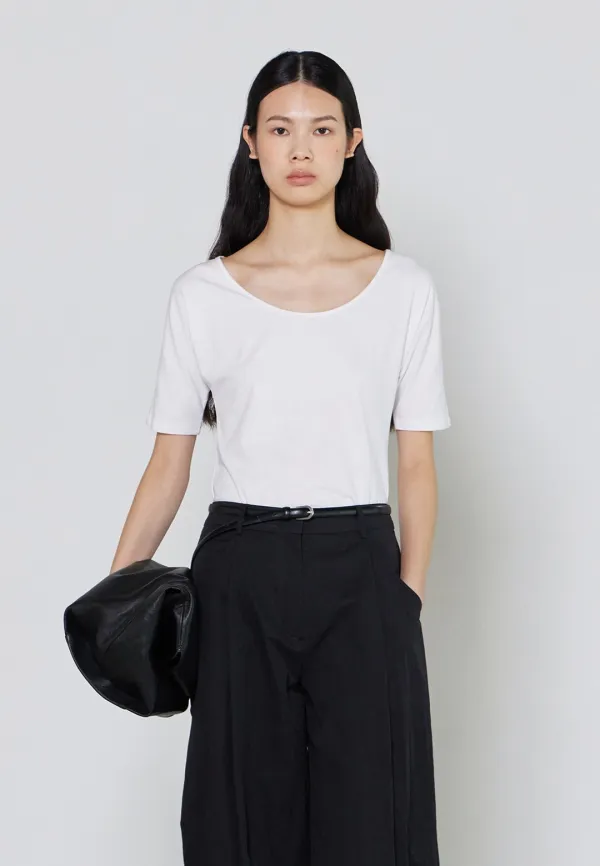 SLIM FIT U NECK T-SHIRTS - IVORY