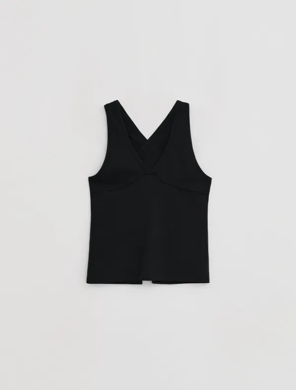 BACK SLIT SLEEVELESS TOP [BLACK]