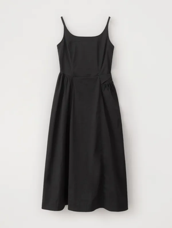 Side Shirring Sleeveless Dress (Black)