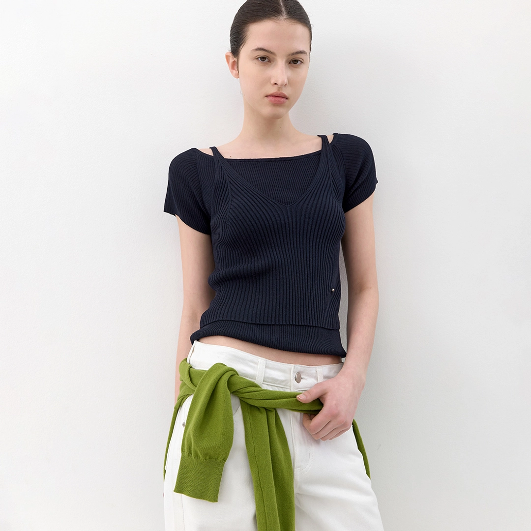 아뜰리에 나인 (T-7237)OFF SHOULDER V-NECK LAYERD KNIT TOP 상품 이미지 1