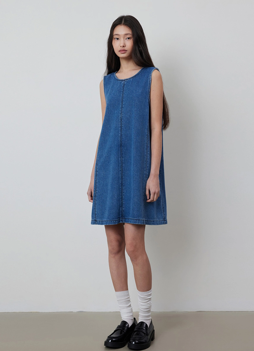 퀸스래빗 Denim Back-open Sleeveless Dress_BLUE 상품 이미지 2