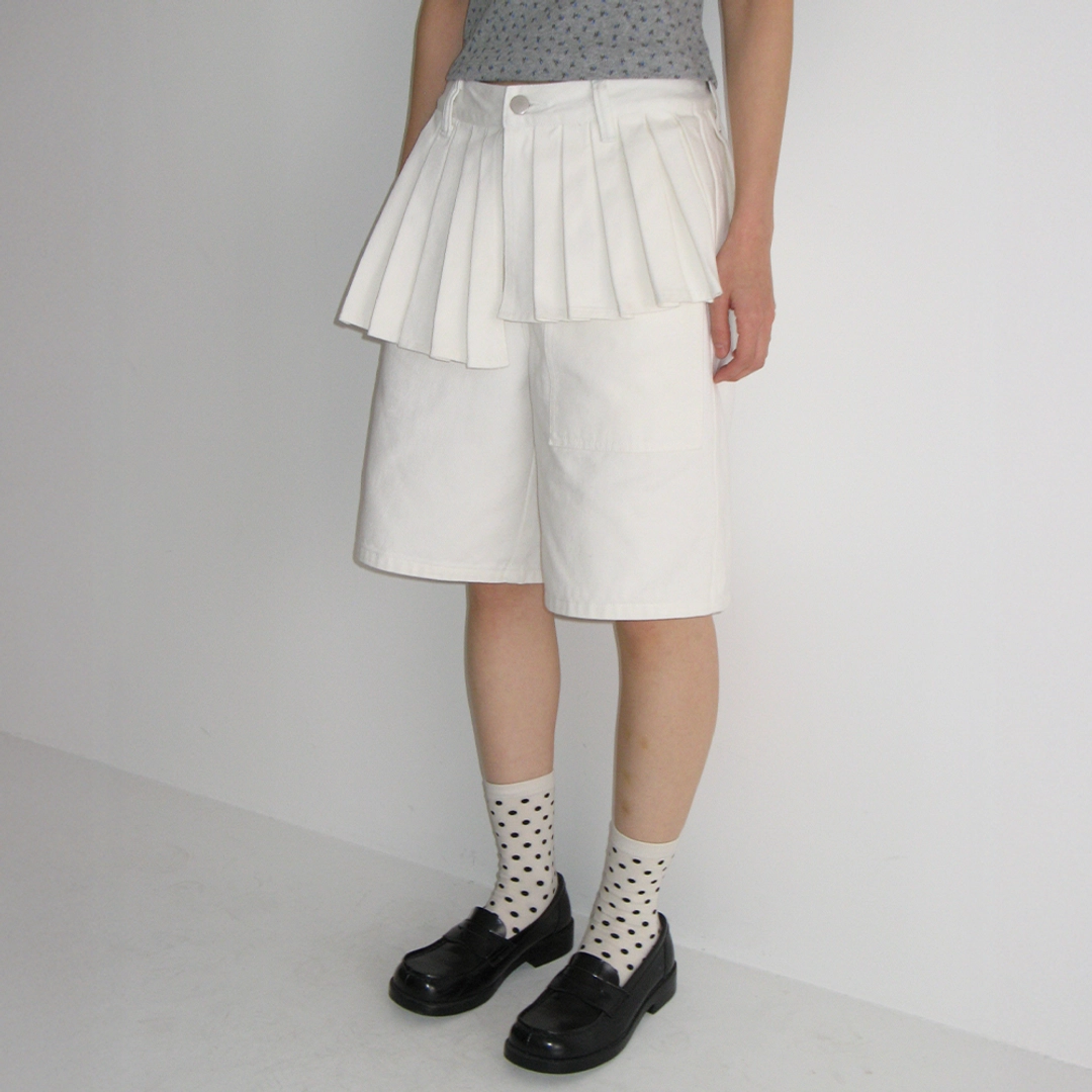 론론 OFF BALANCE PLEAT LAYERED SHORTS PANTS WHITE 상품 이미지 1