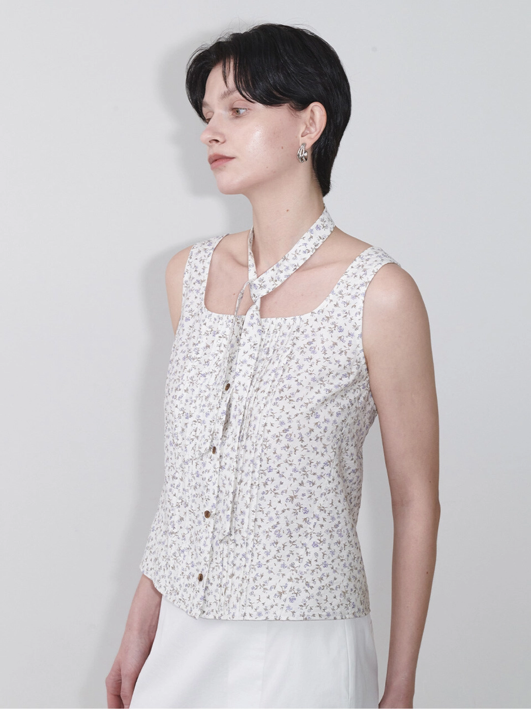 루에브르 Flower Pintuck Sleeveless Blouse SW5XB742-LC 상품 이미지 2