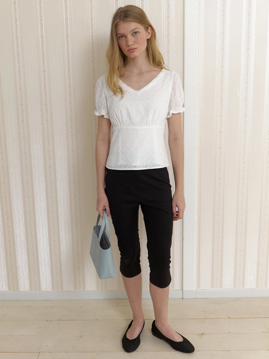 어몽 A SLIT CAPRI PANTS_BLACK 상품 이미지 3
