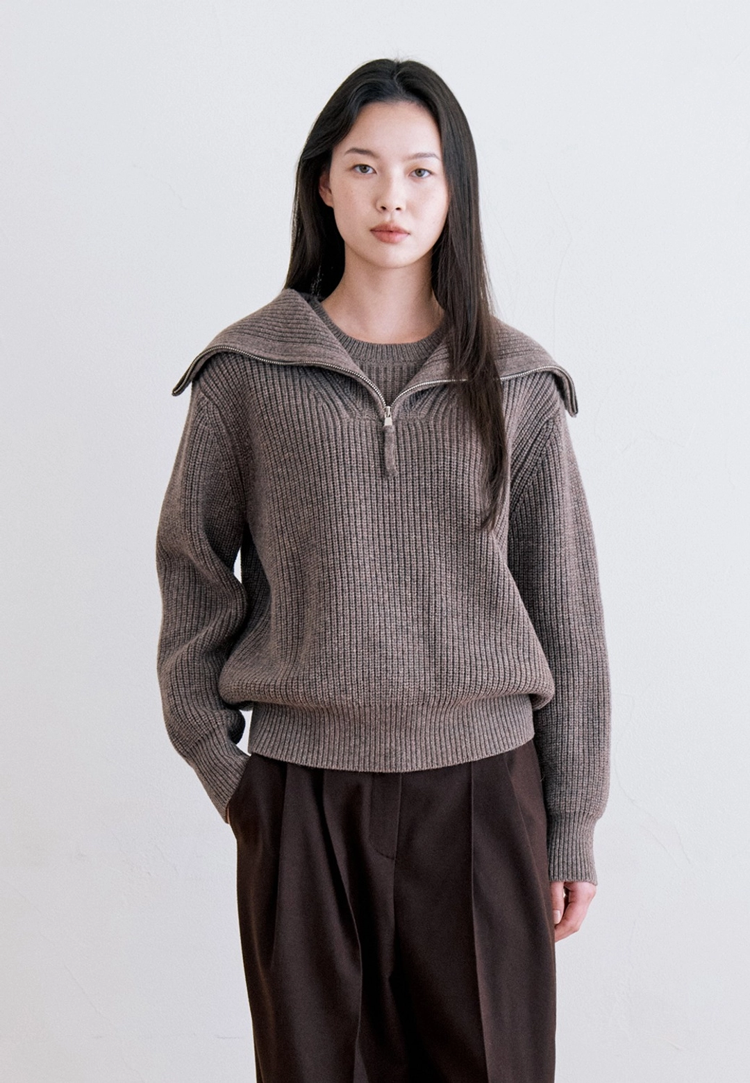 노티아 HALF JOIN ZIP-UP KNIT - BROWN 상품 이미지 2