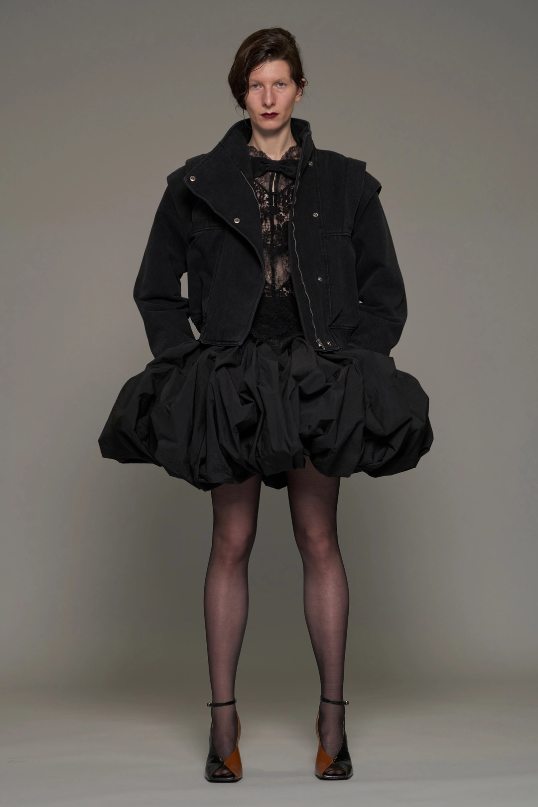 푸쉬버튼 FW26 BLACK LACE LAYERED RIBBON BLOUSE 상품 이미지 1