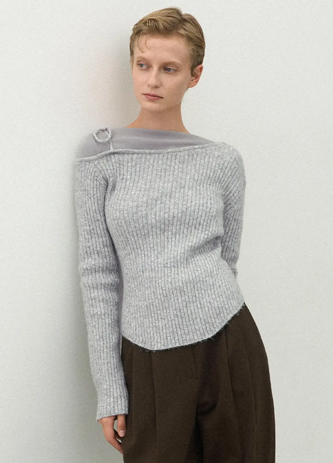 아뜰리에 나인 (T-6960)REESE WOOL ONE OFF SHOULDER KNIT 상품 이미지 2