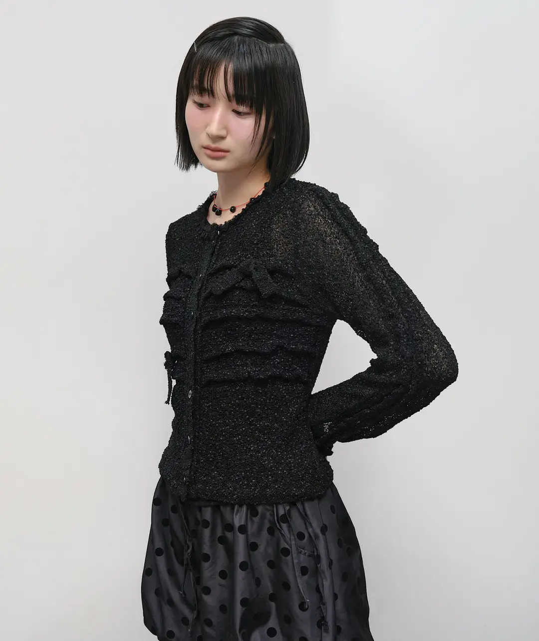 타입서비스 Fuzzy Ruffled Ribbon Cardigan [Black] 상품 이미지 2