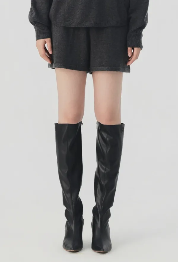 [9/23 순차 출고 예정] Nelia Wool Knit Shorts (Charcoal Grey)