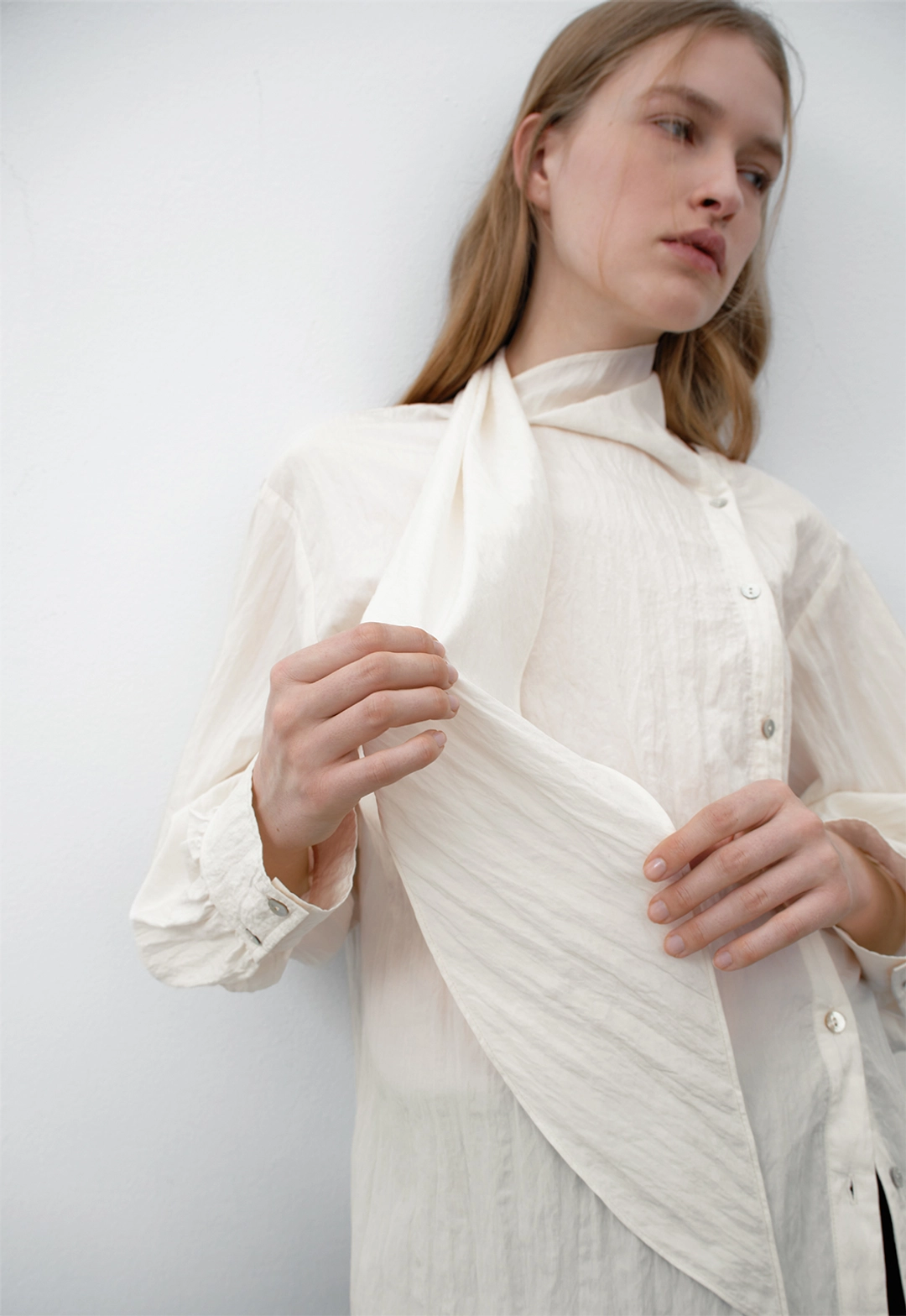 아뜰리에 나인 (BL-4355)PARCO NATURAL TEXTURE TIE BLOUSE 상품 이미지 3