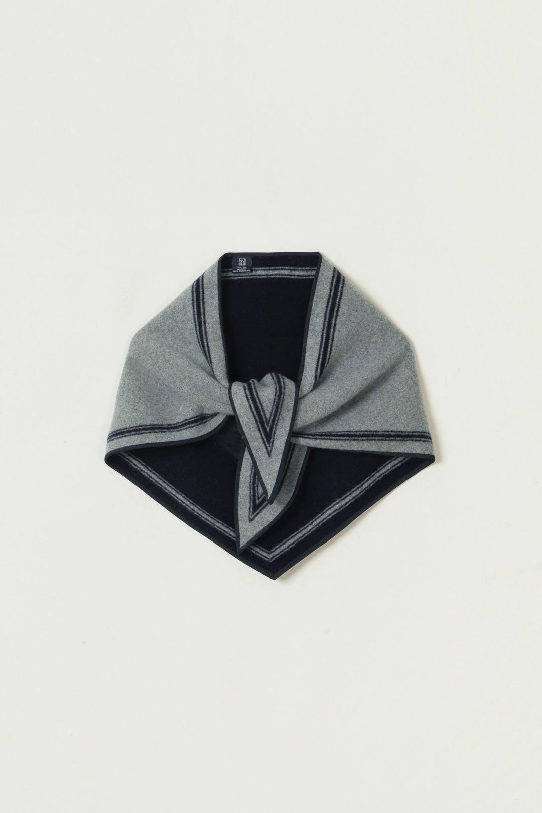 세이지먼트 EDAN COLOR SCHEME WOOL MUFFLER_GRAY-NAVY 상품 이미지 1
